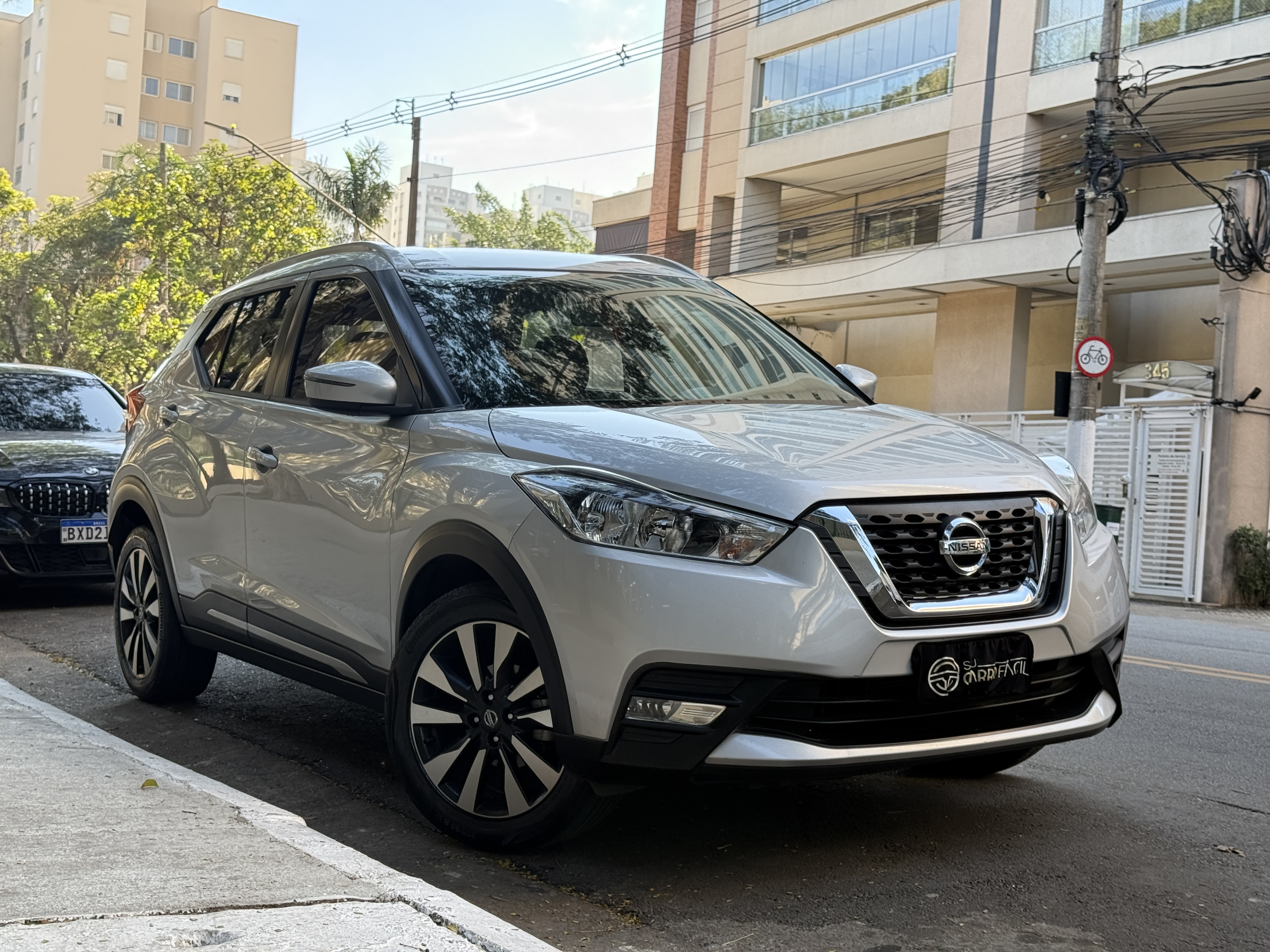 Nissan Kicks SV CVT