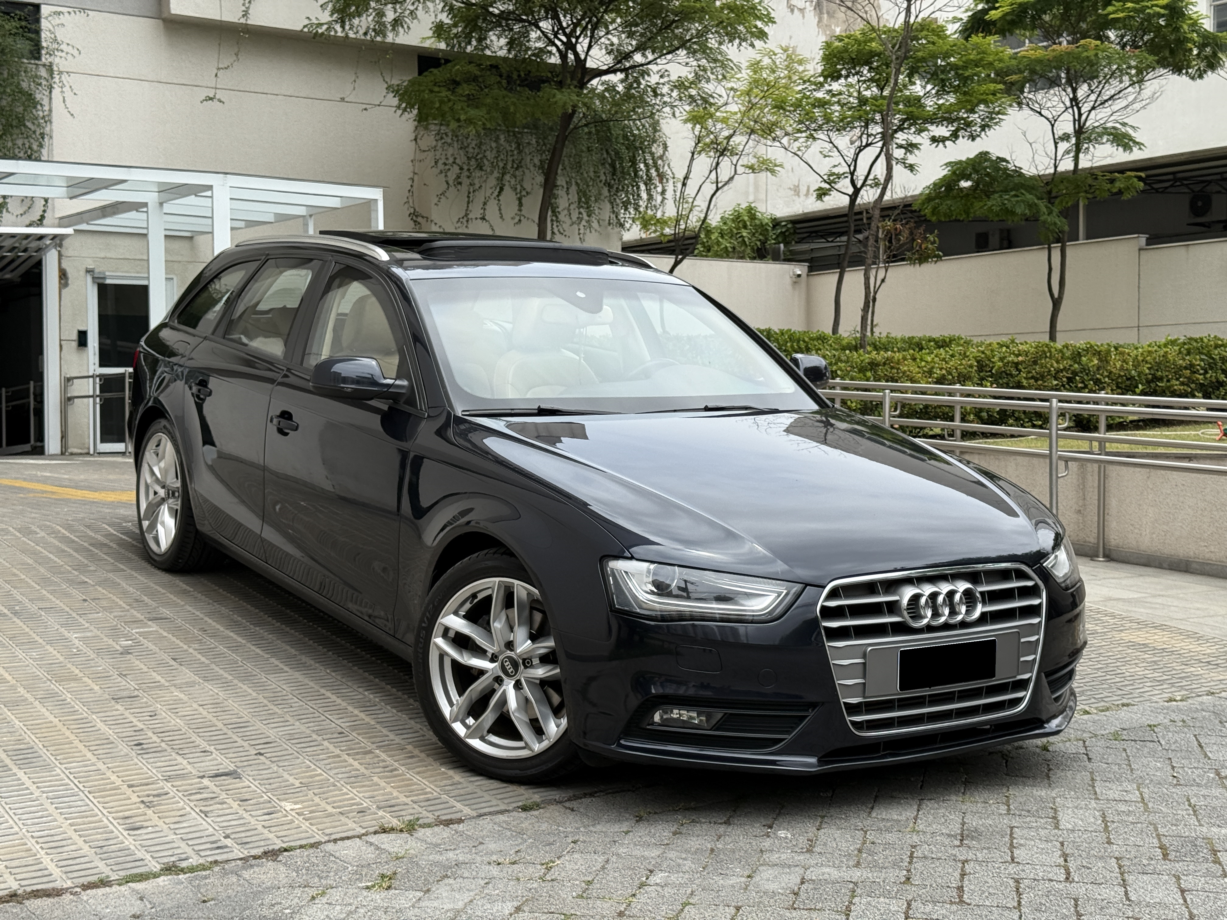 Audi A4 Avant Ambiente 2.0T