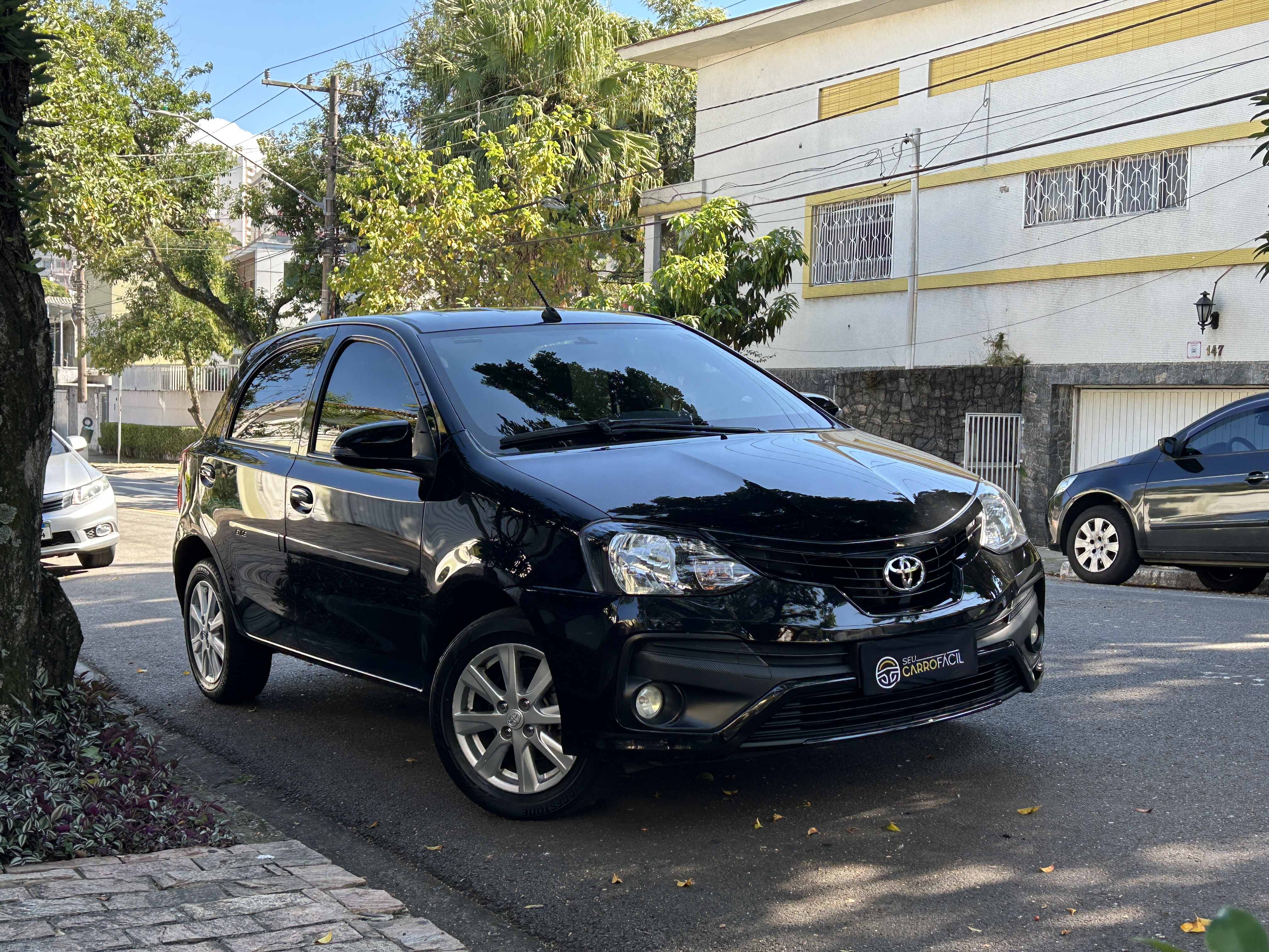 Toyota Etios Hatch X Plus Aut.