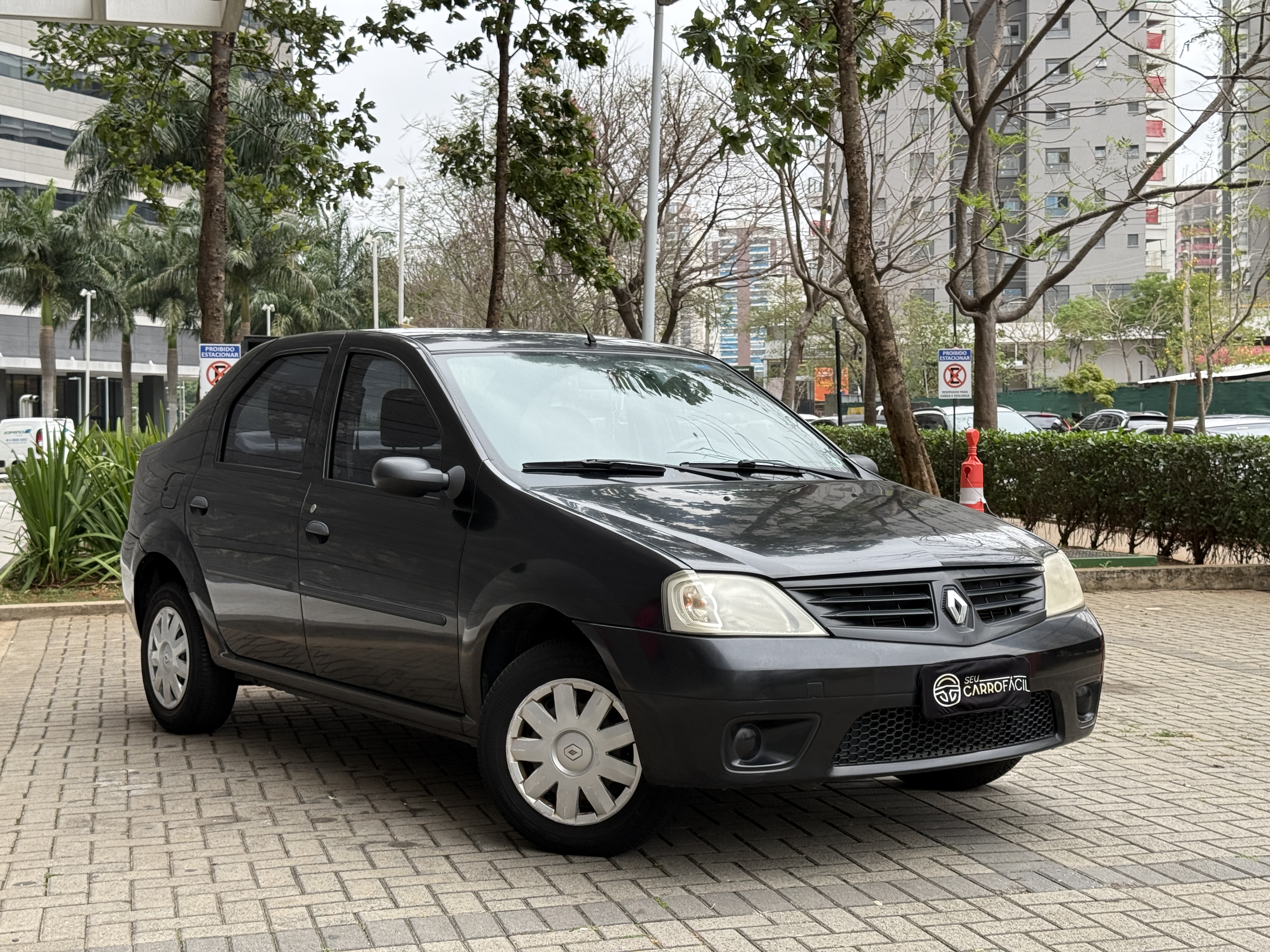 Renault Logan Expression 1.0 16v